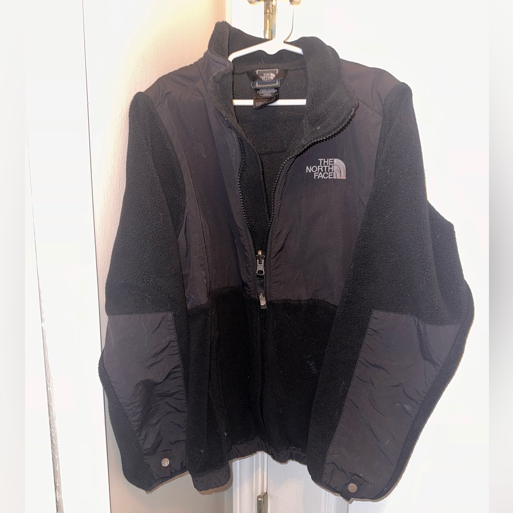 Girls North Face Denali jacket size 10/12